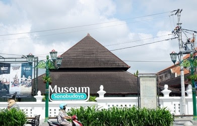 Museum Sonobudoyo 15 Destinasi Wisata Terpopuler di Joga