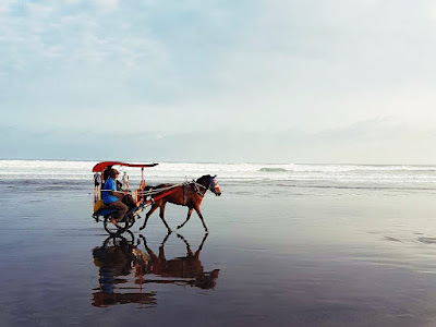Pantai Parangtritis Nikmati Pesona Wisata Jogja yang Tak Pernah Berakhir